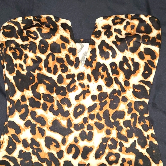 Dress - Picture 3 of 3